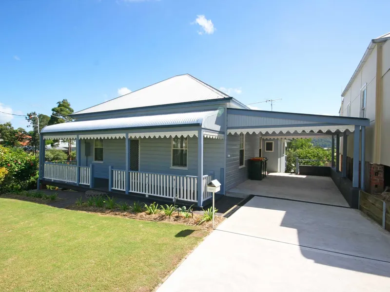 CHARMING AND CENTRAL