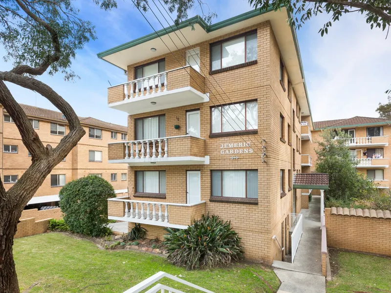 Central & Convenient Apartment Living