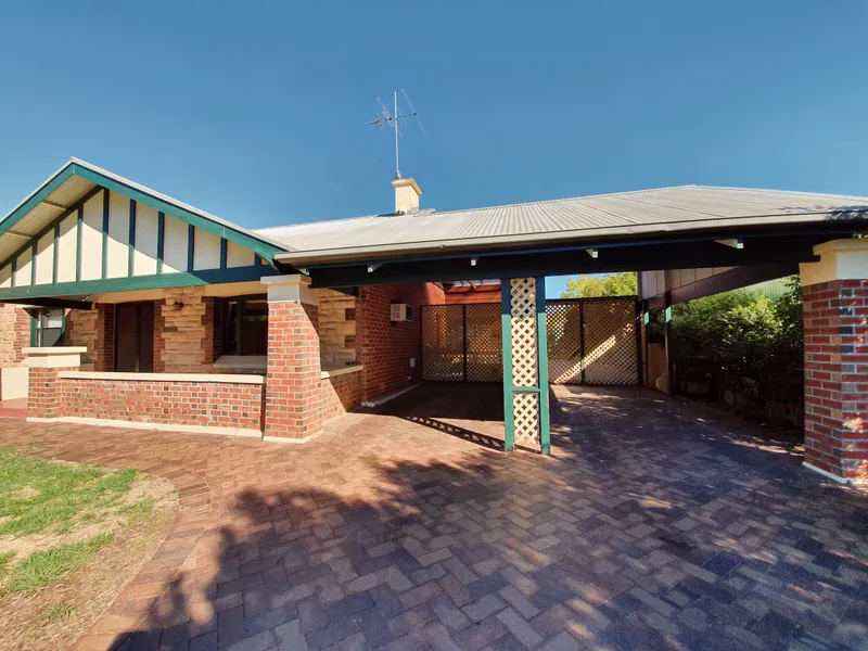 Large family home in prime location