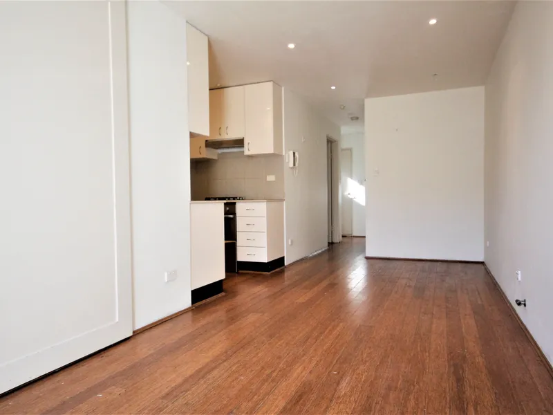 Contemporary Apartment with all the Mod Cons!