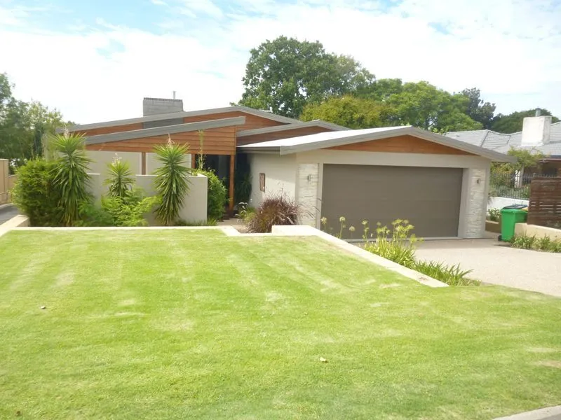 LITTLE SLICE OF PARADISE