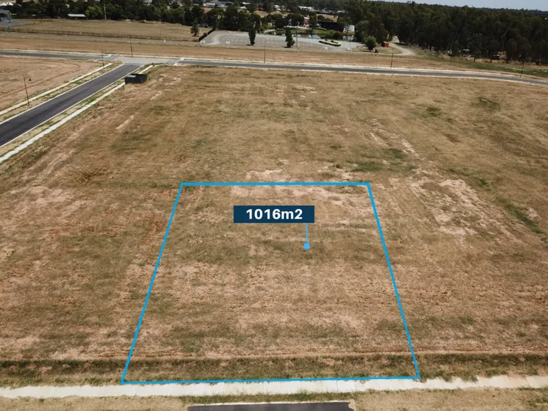 Prime Edgewater Place Estate Allotment!