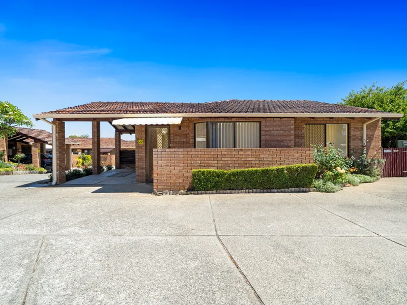 Neatly Presented Over 55's Villa