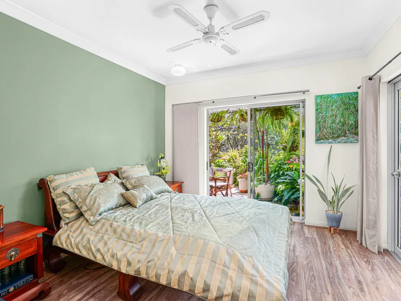PARADISE FOUND - Le residence at House on the Hill