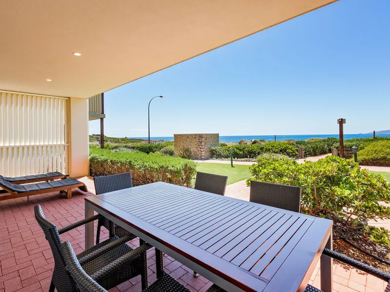 A Brilliant Holiday/Investment Apartment Opportunity in an Amazing Smiths Beach Beachfront Location!