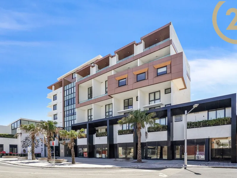 2-bed Apt with a courtyard!! 