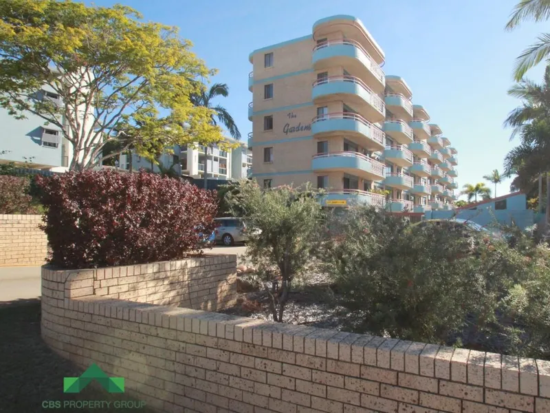 Two bedroom unit in Harbour Views