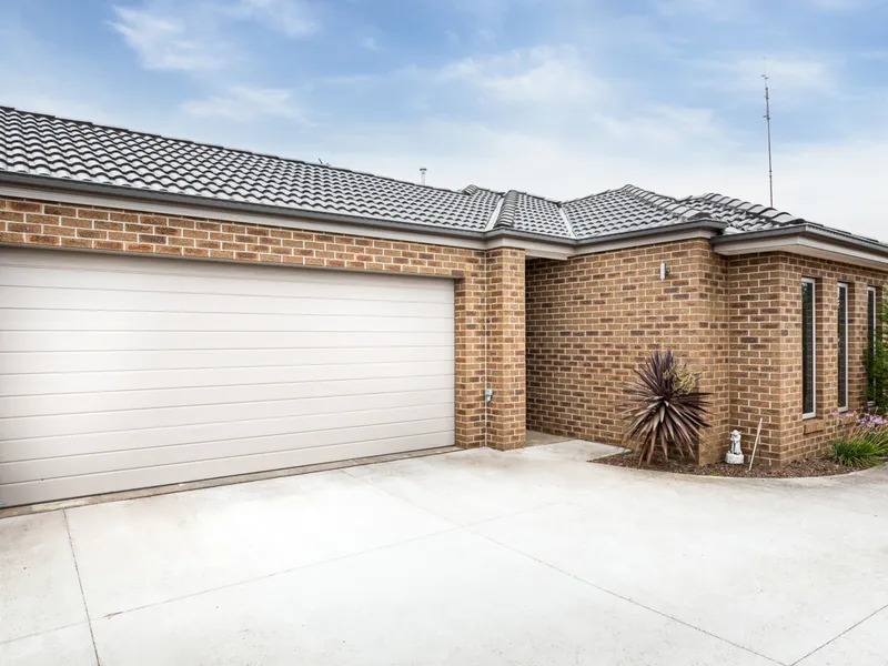 Near New Townhouse In Sebastopol