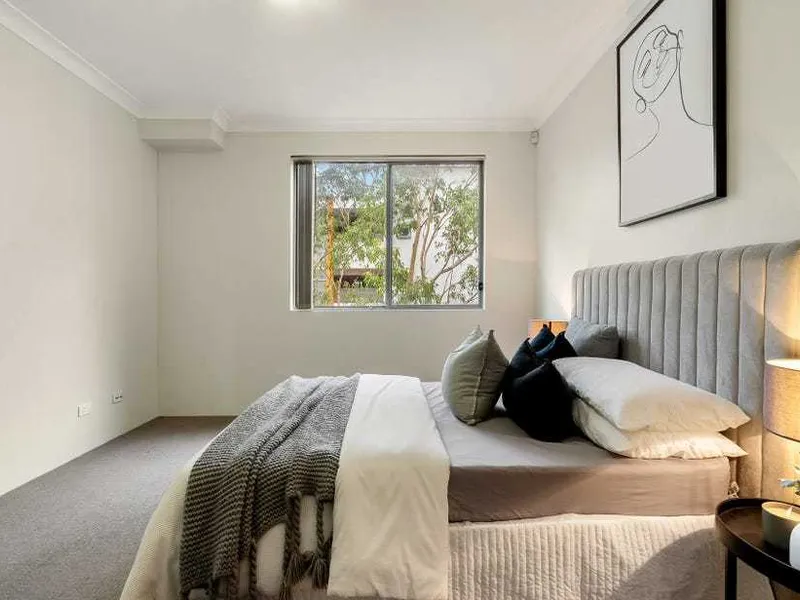Beautifully Presented Two Bedroom in Central Location