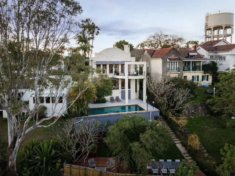 An Exemplary Lifestyle atop Archibald's Hill