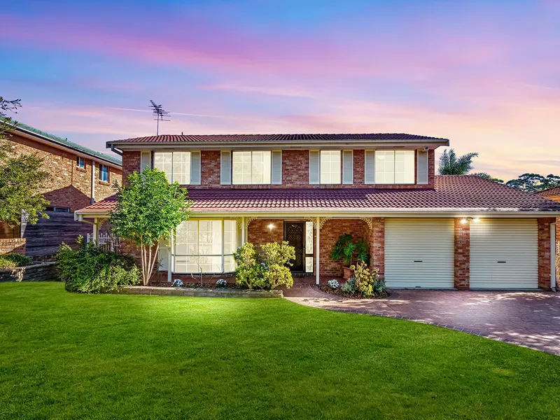 A PLACE TO CALL HOME IN THE MOST PERFECT OF SETTINGS!