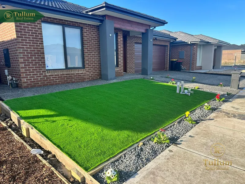 Leasing Now in Prime Location!