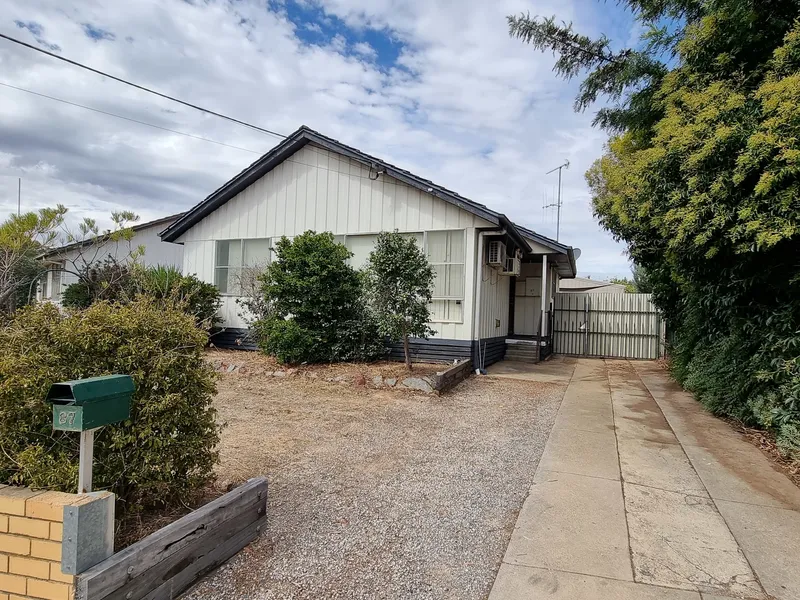 Cash Positive Updated 3 BR with Large Shed Close to Schools & Supermarket.  