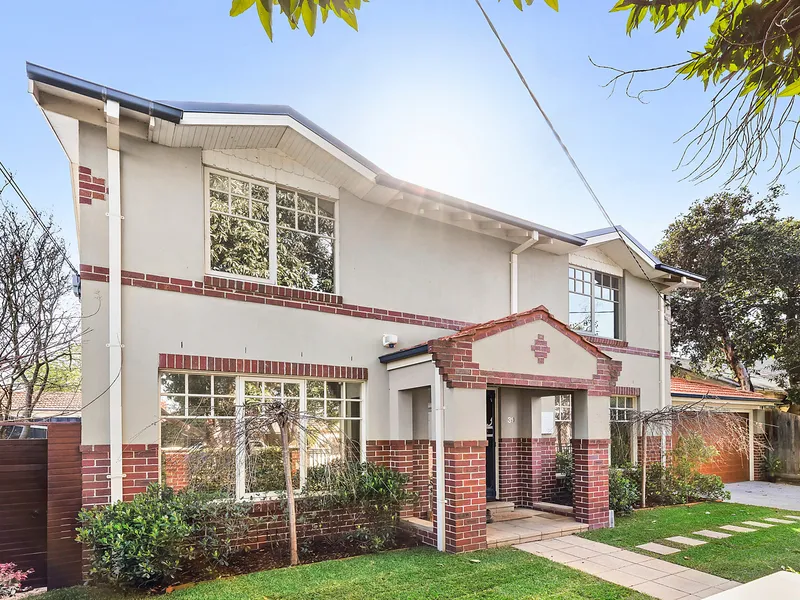 Indoor/outdoor family entertainer in fabulous Fairfield