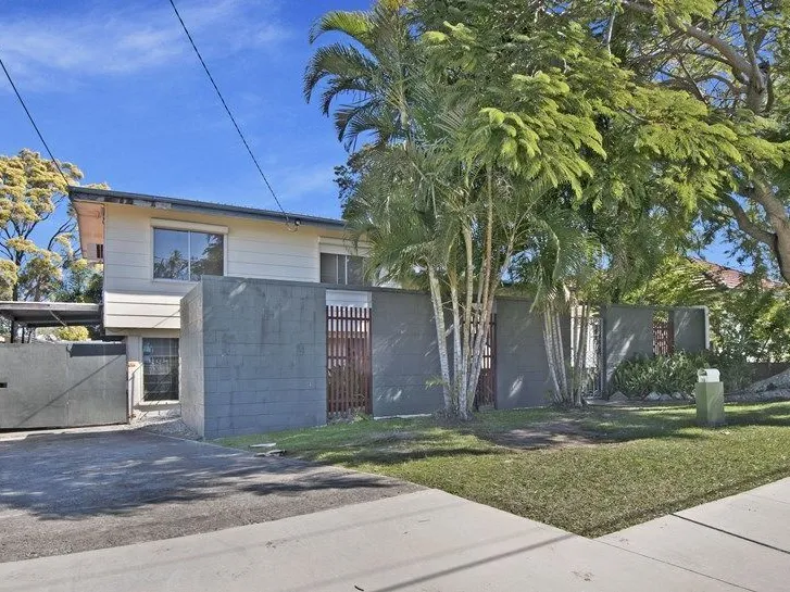 FOUR BEDROOM HOME WITH POOL!