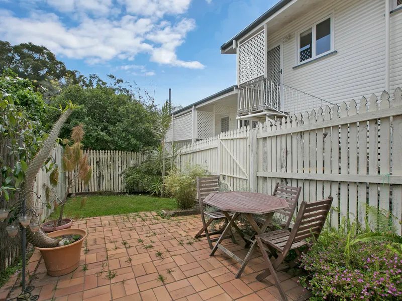 Great Location - Air Con - Private Courtyard
