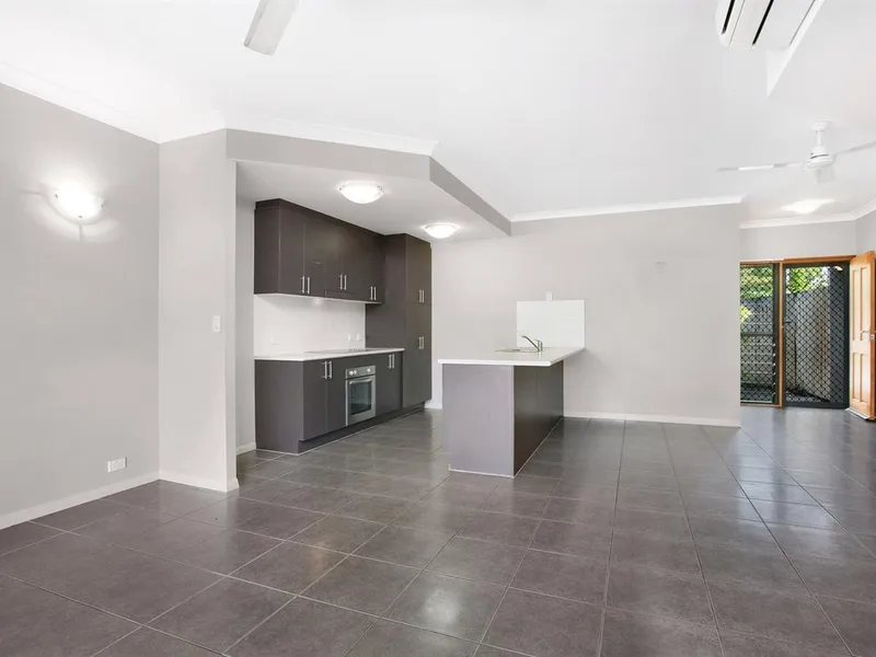 Pet friendly townhouse!