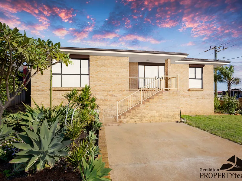 Great value in Popular Mount Tarcoola with Ocean Views!