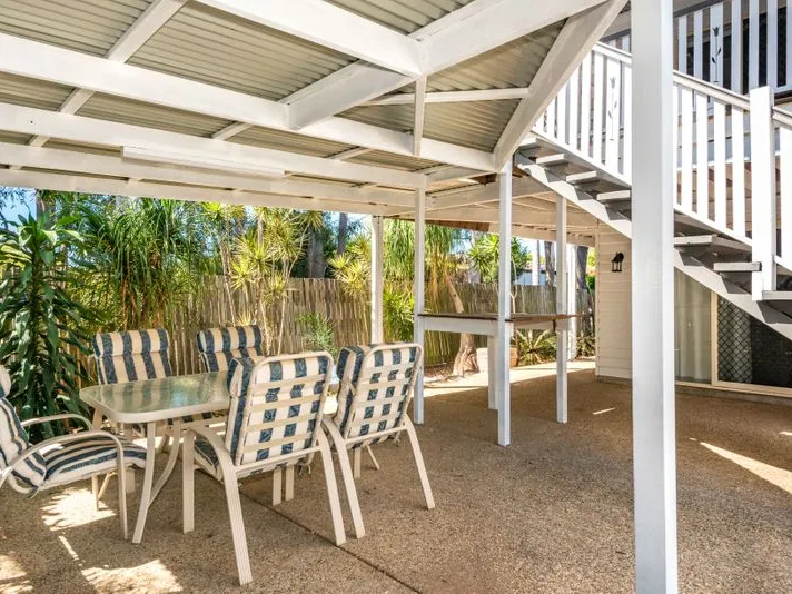 COMPLETELY RENOVATED GRANNY FLAT - WALKING DISTANCE TO SHOPS AND TRANSPORT (inc. elec,,water & internet)