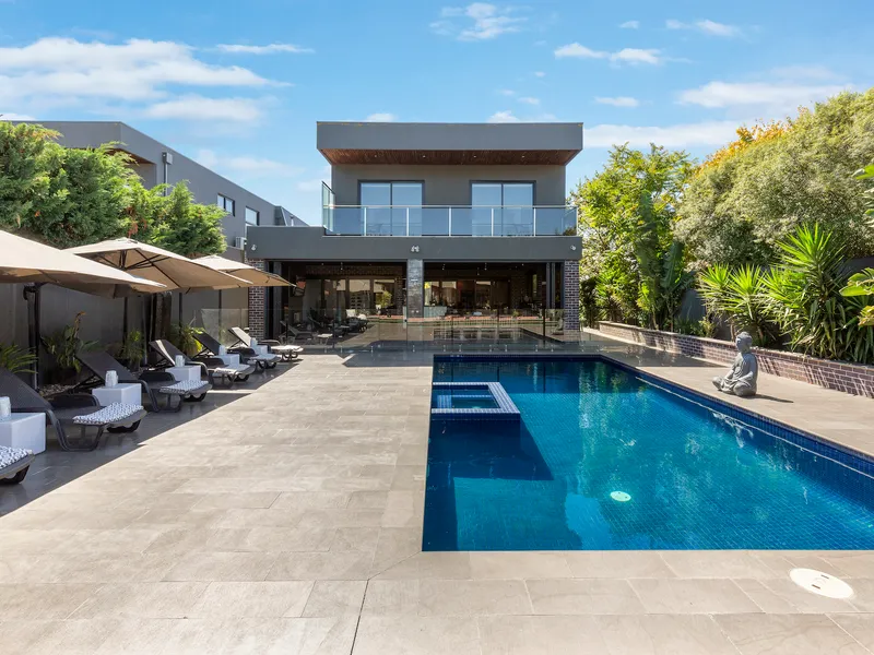 The Great Entertainer - 80 squares of Luxury Accommodation