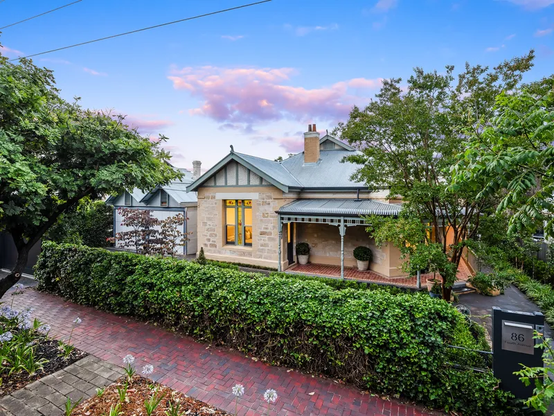 When the past and present (and indoors and out) harmonise flawlessly to create the perfect family retreat…