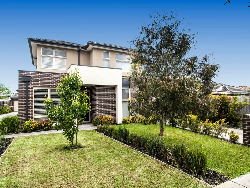 MODERN AND SPACIOUS TOWN RESIDENCE