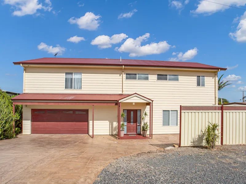 Spacious Two Storey Home with Ocean Views **Under Contract - Open Cancelled**