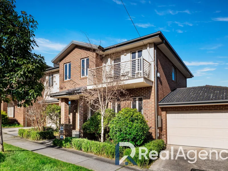 $650/week The Perfect Mix of Quality & Low Maintenance Living Quietly Spacious and Bright Quality Home