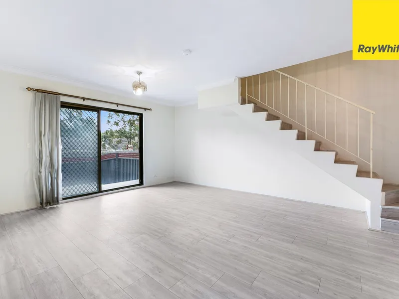 Spacious Two Bedroom Townhouse - Near New Floorboards!