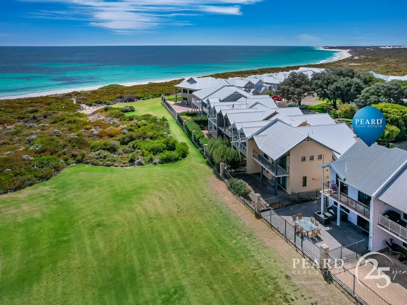 Stylish living by the Seashore! Relax in this ‘Tranquill Beauty’