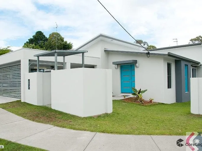 Duplex Pair - One Title - Prime location!!