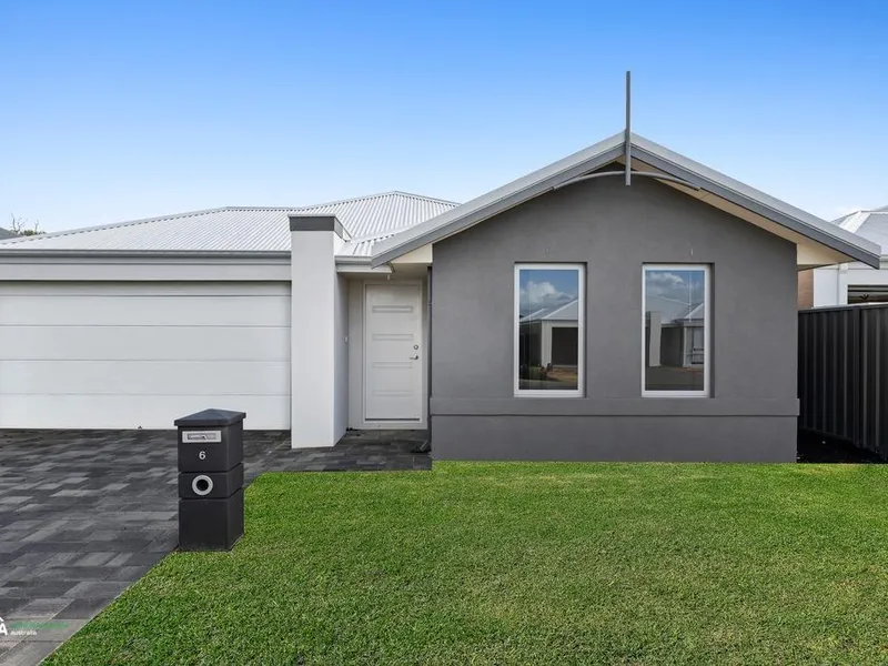 Brand New Home in Brightwood estate