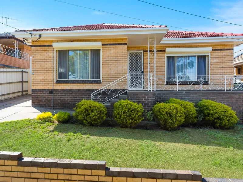 Three bedroom home with large shed