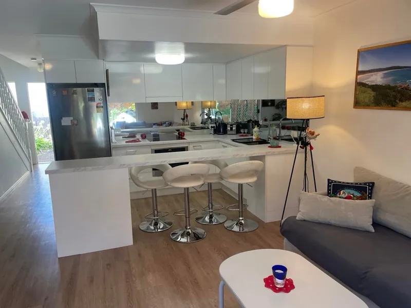 500m to Mooloolaba Beach, Cafes and Boutiques, Fabulous Fully Furnished, Quiet Townhouse, North Facing Courtyard, Pet Friendly