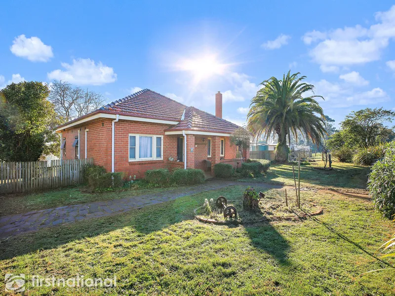 Approx. 5-Acre Scenic Lifestyle Property