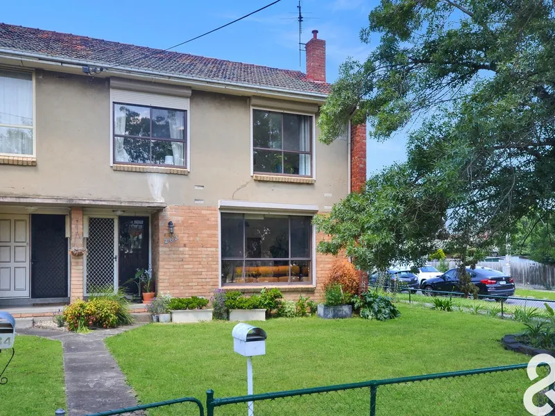 PEACEFUL RETREAT IN HEIDELBERG WEST