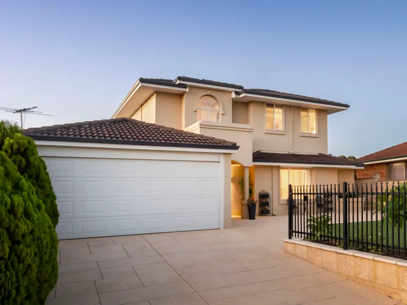 Hollywood Sized Retreat - Sunsets and Ocean Views!
