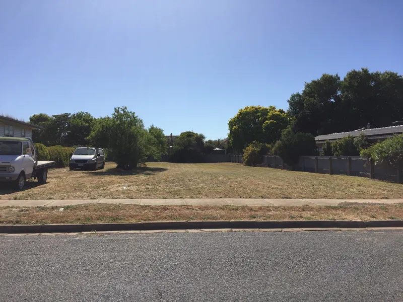 Great Position! One of the best streets in Charlton