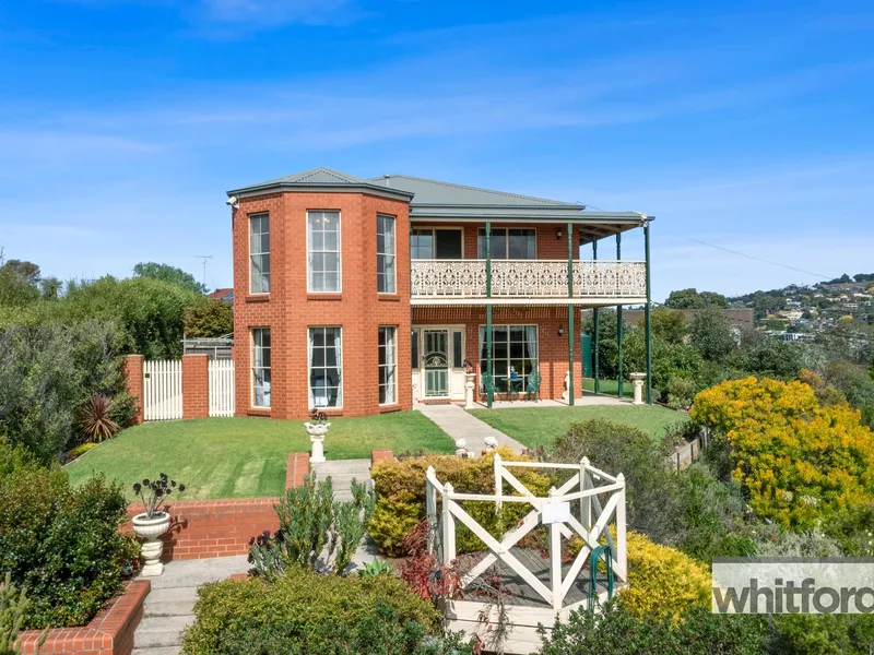 A large family home in a prized location