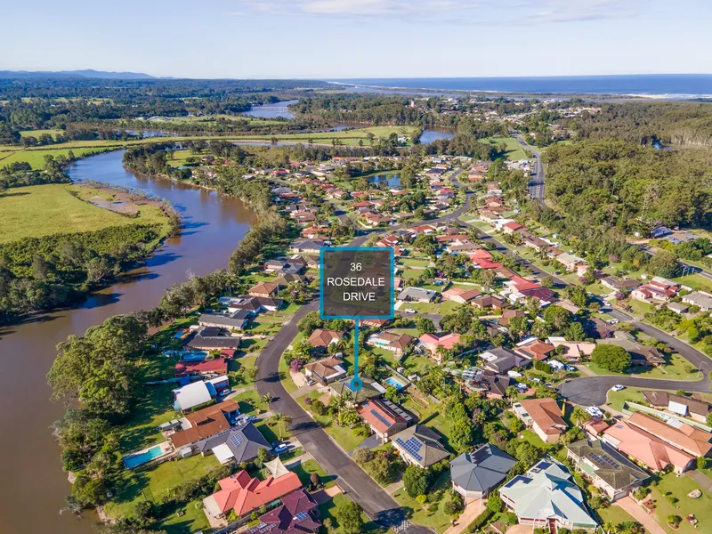 Immaculate Family Home with Pool