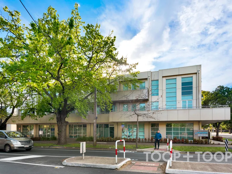 Two Bedroom Stylish & Secure City Fringe Apartment