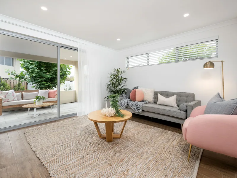 APARTMENT 1 UNDER OFFER!