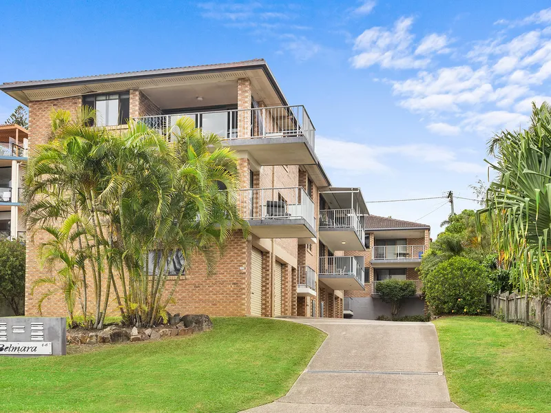 Charming 2-Bedroom Unit Steps from Coolum Main Beach
