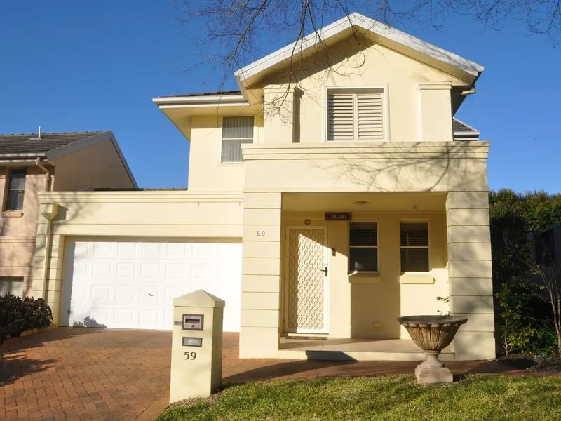 ELEGANT HOME IN EXCLUSIVE ESTATE & WALKING TO NORWEST STATION