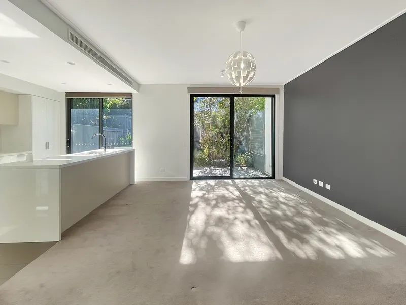 LUXURIOUS FAMILY HOME