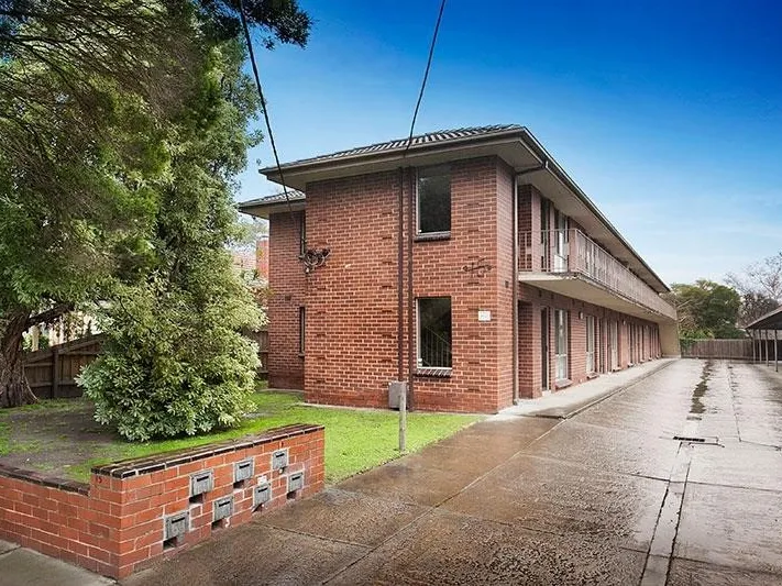 Prime location and less than $1000 per month