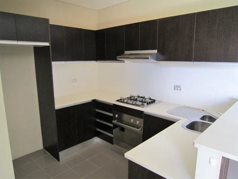 SPACIOUS MODERN APARTMENT IN HEART OF MAROUBRA JUNCTION!!!