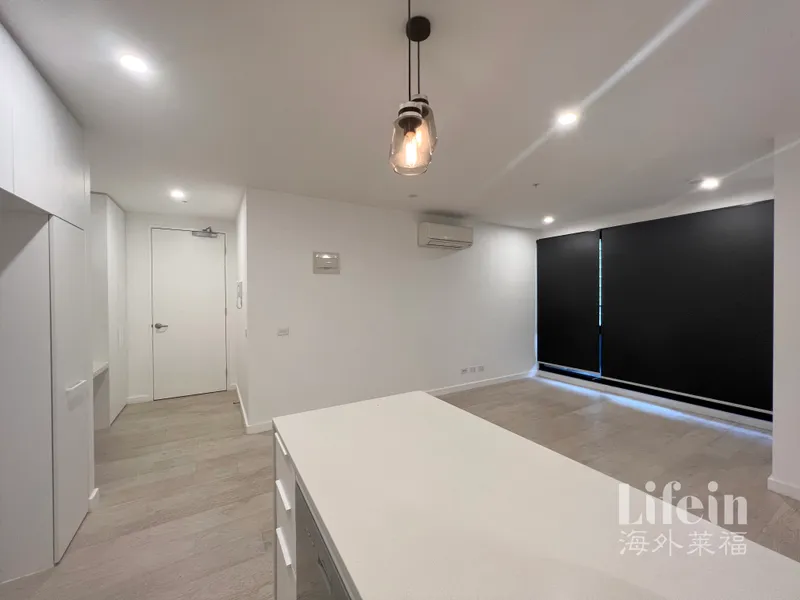 Bond Quarter - One Bedroom Apartment