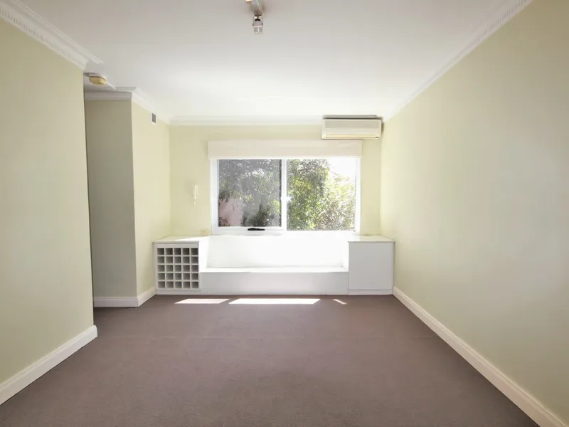 Updated Unit | Walk to Shops & Eateries | 1 Car Space