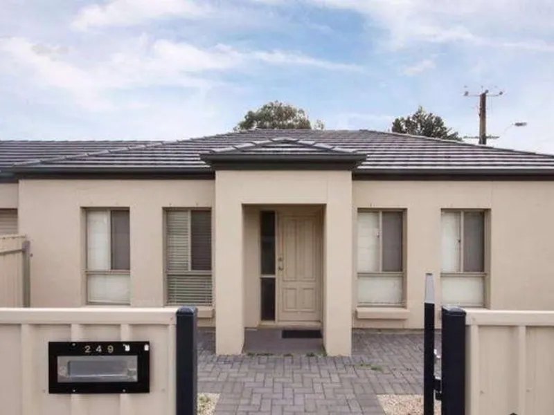 UNDER CONTRACT BY ROSALIE GRICKAGE~ PENDING SETTLEMENT